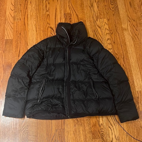 Woman’s Black Puffer Jacket - Picture 1 of 3